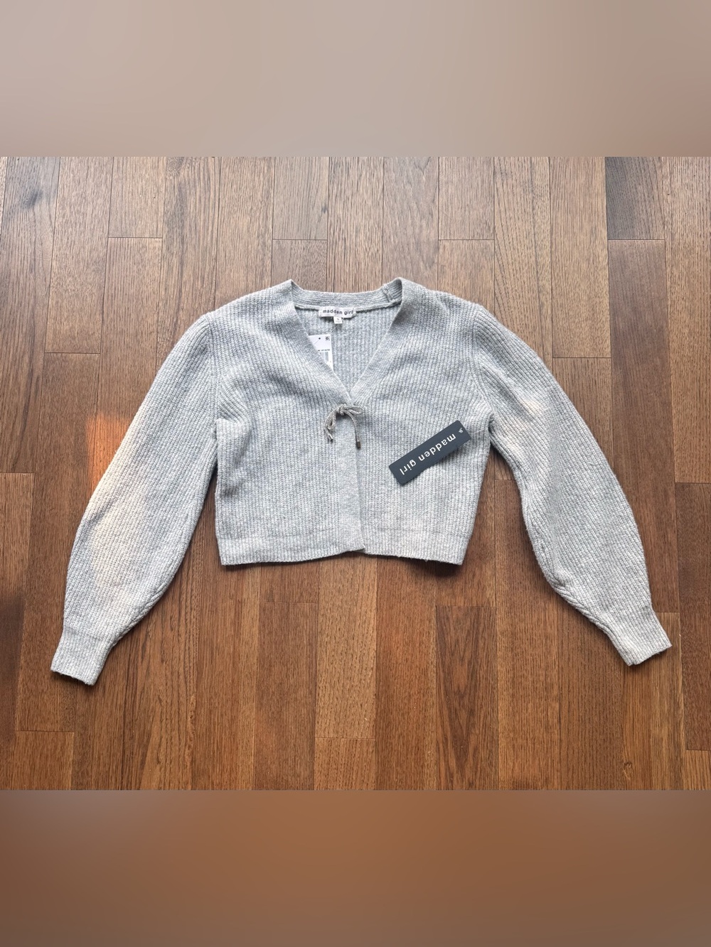 Madden Girl Light Gray Cropped Bow Detail V-Neck Cardigan - Picture 1 of 9